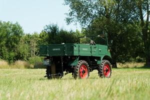 รถเมอร์เซเดสเบนซ์ ยูนิม็อก 411 สำหรับการเกษตร สภาพใหม่/มือสอง กำลัง 24 กิโลวัตต์ (33 แรงม้า) - Product Image 6