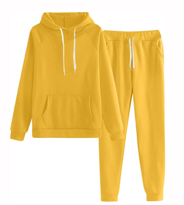 Vente en gros de logo personnalisé pour femmes Ensemble de survêtement deux pièces avec poches zippées en strass Survêtement de jogging à capuche - Product Image 1