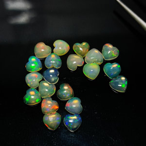 Opale éthiopienne en forme de coeur 5 MM Opale de feu de qualité supérieure calibrée en gros Lot opale Cabochon naturel éthiopien incroyable pierre précieuse - Product Image 4
