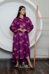 Vestido camisero largo con estampado de lámina de oro Púrpura ciruela para mujer, elegante túnica estilo Kurti con botones para ropa informal, de oficina y festiva - Product Image 3