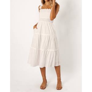 Robes blanches pour femmes, vêtements tendance avec une silhouette flatteuse, idéales pour le style quotidien et les occasions spéciales - Product Image 1