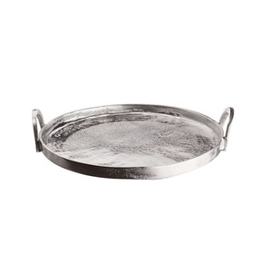 Elegante bandeja de servicio de aluminio y metal Premium con acabado de espejo, perfecta para servir a los invitados en las fiestas - Product Image 1
