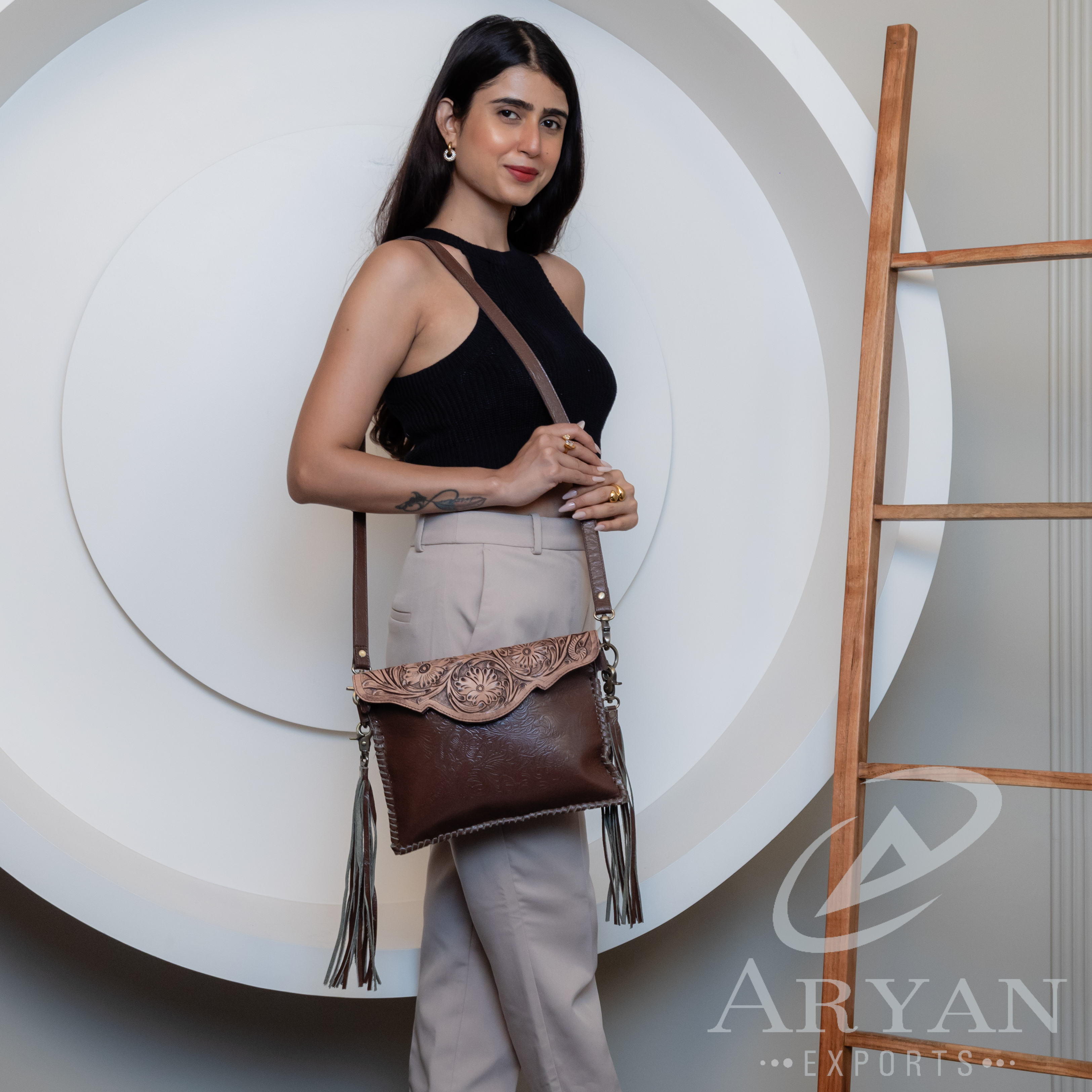 สีน้ำตาล