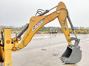 Chargeuse sur pneus Case 770EX-4WD avec pelle rétrocaveuse, capacité nominale de 9 tonnes, occasion, équipements inclus : godet, moteur, pompe, engrenage, roulement - Product Image 3