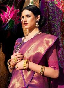 Sarees en soie Lichi de haute qualité pour femmes Fournisseur en gros en vrac de sarees indiens traditionnels de FashionHarbour - Product Image 5