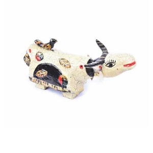 Marionnette à eau traditionnelle de style diverses couleurs petit buffle pour la décoration de la maison en gros fabriqué au Vietnam - Product Image 1