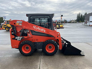 รถตักล้อยางขนาดเล็ก Kubota SSV65 พร้อมบุ้งกี๋หน้า สำหรับงานก่อสร้างในฟาร์ม - Product Image 3