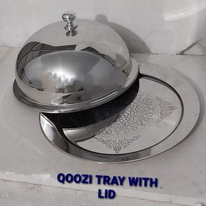 Plateau confortable de qualité supérieure utilisé pour servir les dattes et autres aliments de cuisine disponibles en or et en argent avec un design en relief et sculpté - Product Image 4