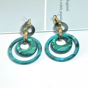 Conjunto de pendientes personalizados para hombre, diseño de resina de aspecto bonito, moda al por mayor, ropa de fiesta, compatible con todas las estaciones - Product Image 2