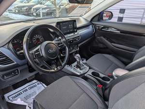 KIA Seltos S FWD Plus 2021 Usado en Buen Estado, Sin Accidentes, Conducción Izquierda/Derecha - Product Image 3