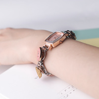 Montre-bracelet à quartz rétro unique personnalisée pour femme, or rose, émail floral, cristal, chaîne réglable, cadran analogique, bijou élégant