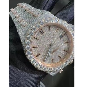Montre de luxe en diamant pour hommes de qualité supérieure en or blanc et or argenté pour hommes disponible à un prix abordable - Product Image 1