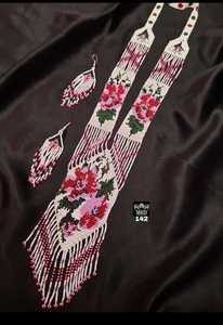 Collares de cuentas de semillas hechos a medida hechos de cuentas de semillas de vidrio con pendientes a juego ideales para reventa por diseñadores de joyas - Product Image 4