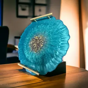 Plateau de service de nourriture en résine avec poignée en métal Forme ronde Conception de la meilleure qualité à faible coût pour la vente Plateau en résine époxy pour la maison - Product Image 1