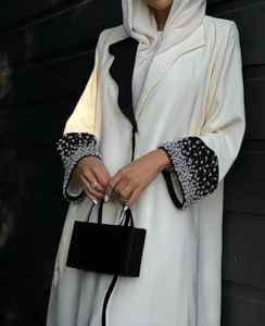 Vêtements de soirée blancs, abaya dubae, abaya en soie, dernière abaya, abaya traditionnelle, abaya chic - Product Image 1