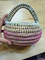 Panier Bolga 100% Rotin Naturel Écologique Durable Décoratif avec Poignée Pliante et Couvercle Tressé à la Main pour Décoration Intérieure et Rangement Alimentaire