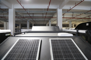 Viral 2025 Service OEM/ODM Camp de base en forme de larme à énergie solaire gain de place et portée étendue - Product Image 4