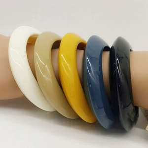 2025 tendance décontracté résine bracelet bijoux coloré teint géométrique grande taille carré acrylique Bracelet bracelets pour les femmes - Product Image 1