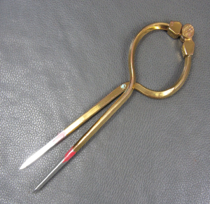 ตัวแบ่งการนำทางด้วยมือเดียวทำจากทองเหลืองขัดเงาออกแบบตามหลักสรีรศาสตร์เพื่อการวัดและวางแผนที่แม่นยำ - Product Image 5