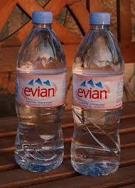 Suministro directo de agua mineral natural Eviann a granel a la venta, venta al por mayor de agua embotellada Eviann, agua mineral Eviann de 330ml en botella - Product Image 5