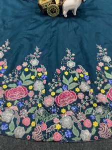 Elegante Lehenga Choli de Satén de Seda con Bordado de Lentejuelas, Colección de Verano India y Pakistaní de Moda, Incluye Cancán y Patta - Product Image 3