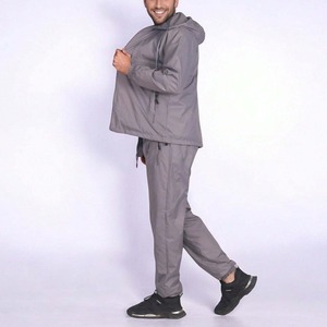 Zip Up Oversized Men Streetwear Chándal Conjuntos Fabricante Cortavientos Logotipo personalizado Hombres Chándales de nailon para hombres Calidad Premium - Product Image 3