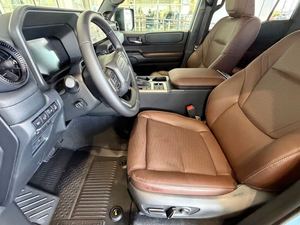 Toyota Land Cruiser 4x4 2026 - Product Image 6