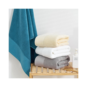 Serviette de sport en microfibre à séchage rapide de haute qualité pour Fitness Gym personnalisé en relief avec impression laser de logo - Product Image 2