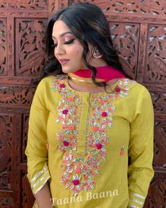 Attractive Heavy Rayon Printed <b>Kurti</b> With Pant and Dupatta Set for Women , Festive Wear, <b>Indian</b> Wedding Dresses - Product Image 4