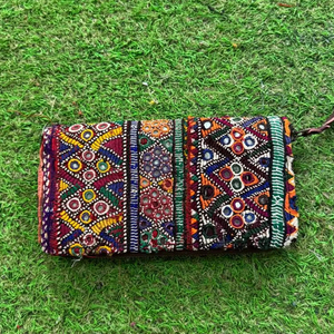 Nuevo estilo Vintage bordado hecho a mano embrague para mujer moda mano BegsHand bolsa espejo bordado bolsa de trabajo - Product Image 1