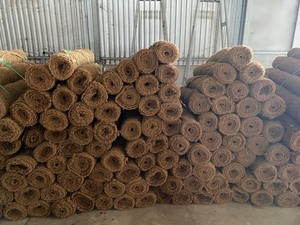 100% fibras de coco naturales red de fibra de coco 2M X 50m 650 GSM mejor calidad erosión del suelo y control deslizante de la tierra producto patrón crudo - Product Image 5