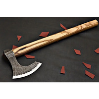 Tomahawk en acier inoxydable forgé à la main pour collectionneurs, utilisation en extérieur, avec lame à motifs traditionnels et manche en bois