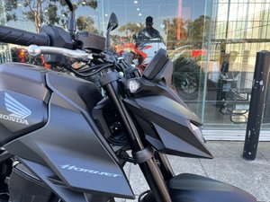 Offre Annuelle 2025 : Nouvelles Motocyclettes Honda CB750 Hornet - Product Image 4