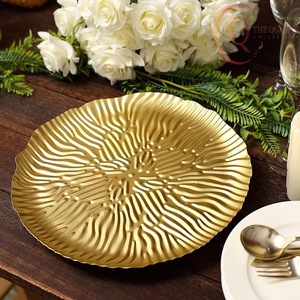Base para Pastel Decorativa de Metal con Acabado Premium, Ideal para Mostradores de Panadería y Exhibiciones de Celebraciones - Product Image 1