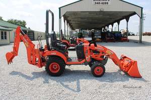 Mini Tractor Compacto Kubota BX1880 Usado y Nuevo, 4x4, Compre una Máquina Agrícola de Primera Calidad - Product Image 3