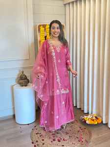 Dola seda indio étnico bordado mujeres Kurta Sharara Dupatta mangas tres cuartos niñas paquistaníes Salwar Kameez venta al por mayor - Product Image 2