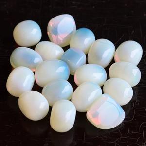 Vente en gros 30mm cristal d'opalite poli pierres de méditation Feng Shui pierres précieuses décoratives sculptées pour la décoration de la maison - Product Image 5