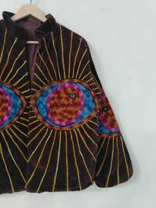 Veste Suzani en velours brodée à l'œil, style bohème, veste statement artisanale, veste Suzani en velours faite à la main avec motif œil - Product Image 4