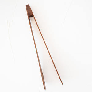 Pinzas de madera natural para servir, pinzas de madera reutilizables para agarrar alimentos, el mejor precio al por mayor - Product Image 4