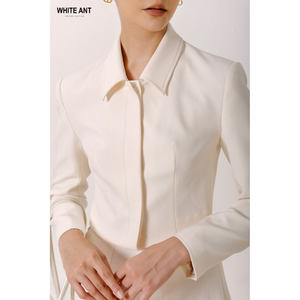 แจ็กเก็ตผู้หญิงแขนยาวสีขาวชุดผู้หญิงหรูหราเสื้อครอปเบอร์นี85% โพลีเอสเตอร์15% สแปนเด็กซ์ผู้ผลิตจากเวียดนาม - Product Image 1