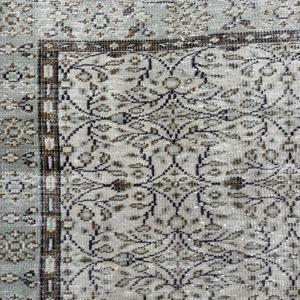 Vintage Turkish Large Rug 5.6x8.7 ft, Gray <b>Brown</b> Polka dot <b>Wool</b> Rug - Product Image 4