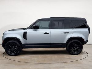 Land Rover Defender 110 P300 S AWD 2024 prêt à être expédié - Product Image 4