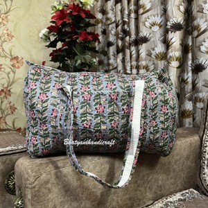 Most Trending Large Customized <b>Floral</b> Cotton Quilted Gym <b>Bag</b> Handmade <b>Tote</b> Zipper Closure Waterproof Outdoor Travel Duffel <b>Bag</b> - Product Image 3