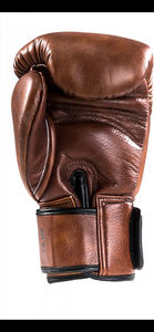 Venta al por mayor de guantes profesionales de cuero PU con logotipo personalizado Kick Boxing para escenas al aire libre - Product Image 6