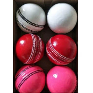 Balle internationale de cricket en cuir rose de haute qualité Logo personnalisable Ballon d'entraînement dur à prix raisonnable Vente chaude - Product Image 3