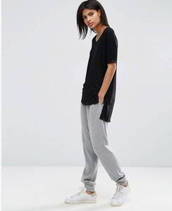 T-shirt en coton premium pour femmes, vente en gros, fournisseur de vêtements décontractés, broderie personnalisée du logo - Product Image 2