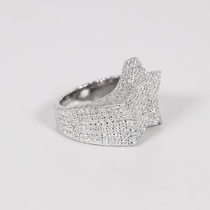 Anillo de Oro Blanco de 14 Quilates con Diamante Cultivado en Laboratorio en Forma de Estrella, Elaborado Meticulosamente, con Diamantes de Claridad VVS - Product Image 5