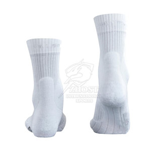 Calcetines deportivos de alta calidad con tela suave para entrenamiento, fitness, correr y comodidad duradera. - Product Image 2