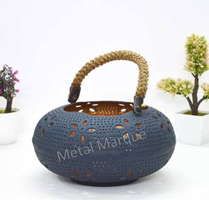 Estilo indio hecho a mano diseño láser estrella recorte linterna elegante oro linterna hogar Navidad decorativo elegante estilo moderno linterna - Product Image 4