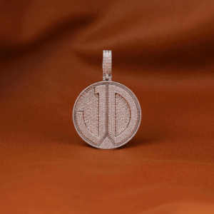 Colgante de diamante de moissanita de corte redondo con hielo estilo Hip Hop colgante personalizado regalo de aniversario para hombres Plata de Ley 925 - Product Image 3